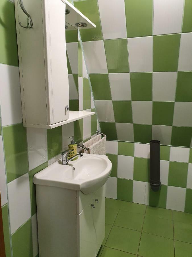 卡米拉库尔索度假屋 Sub Cetate 外观 照片
